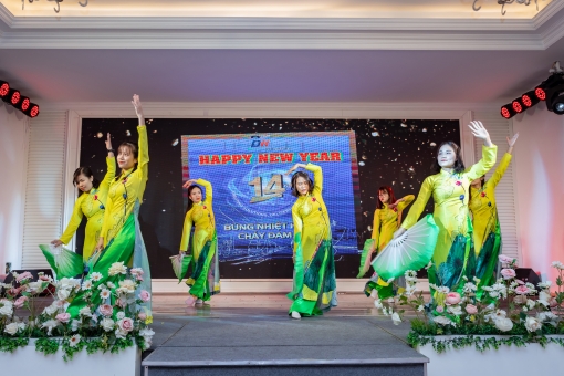 Chúc mừng năm mới Vận Tải Hùng Dương
